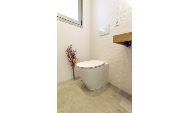 Новое здание - Таунхаус -
Pilar de la Horadada