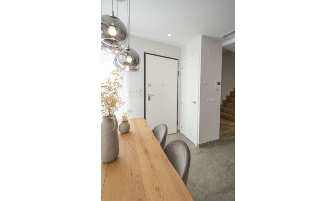 Новое здание - Таунхаус -
Pilar de la Horadada