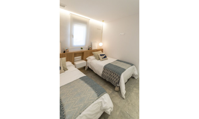 Новое здание - Таунхаус -
Pilar de la Horadada