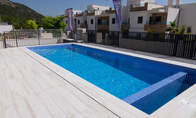 Новое здание - Таунхаус -
Polop