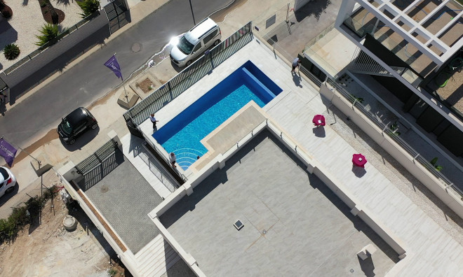 Новое здание - Таунхаус -
Polop