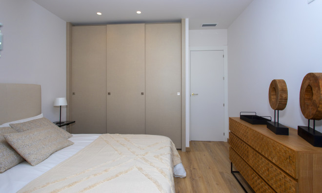 Новое здание - Вилла / Полуотдельная -
Monforte del Cid