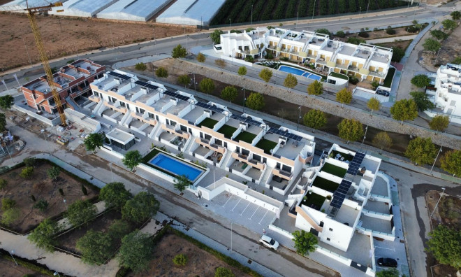 Obra nueva - Bungalow -
Pilar de la Horadada