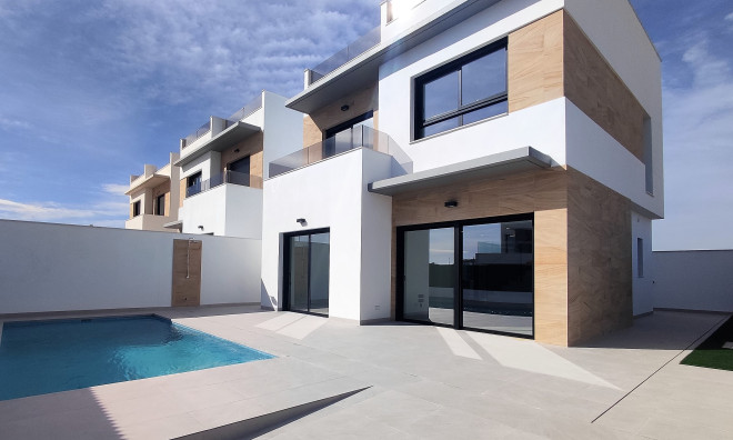 Obra nueva - Villa / Semi pareado -
Benijofar