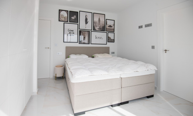 Nouvelle construction - Maison de ville -
Pinar de Campoverde