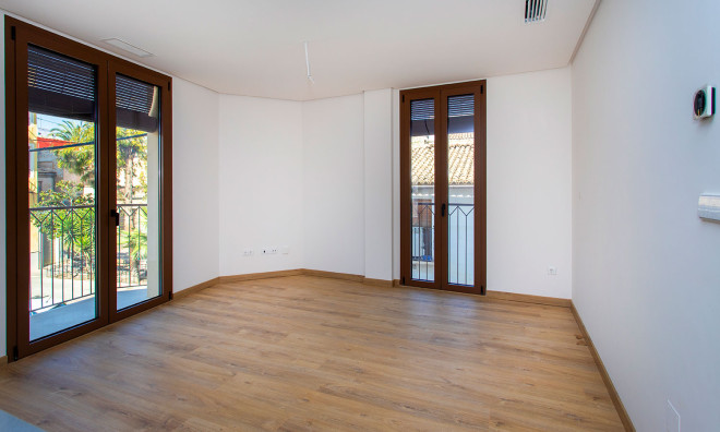 Obra nueva - Ático -
Hondón de las Nieves