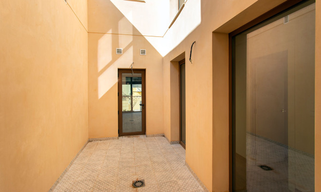 Obra nueva - Ático -
Hondón de las Nieves