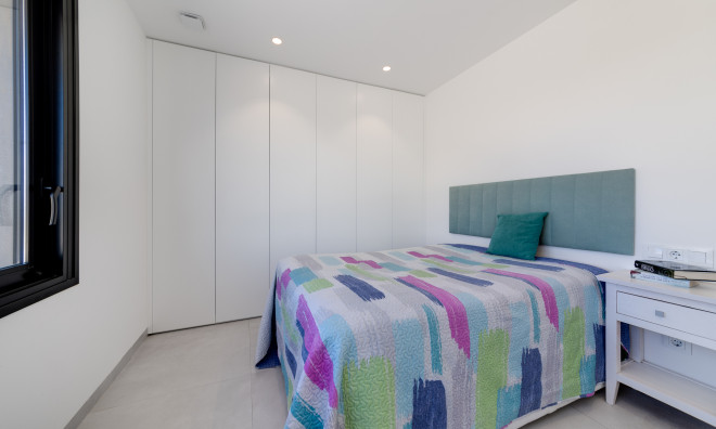 Новое здание - Таунхаус -
Pilar de la Horadada