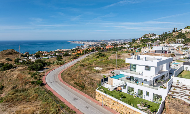 Nieuwbouw Woningen - Villa -
Benalmádena