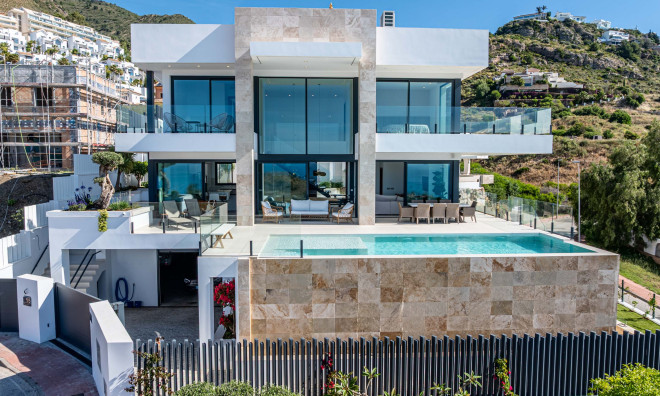 Nieuwbouw Woningen - Villa -
Benalmádena