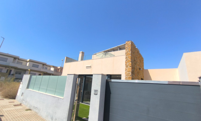 Herverkoop - Villa -
Cartagena - Los Belones