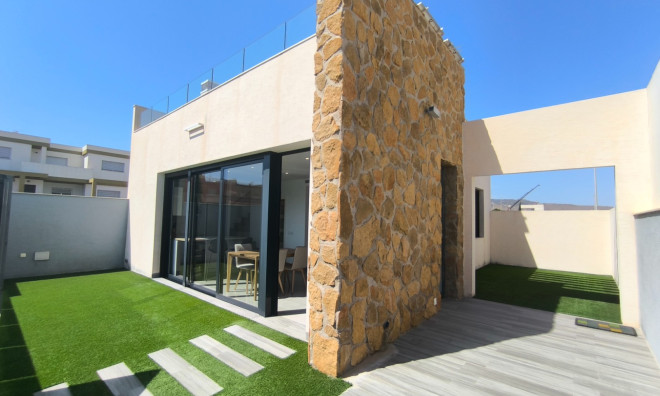 Herverkoop - Villa -
Cartagena - Los Belones