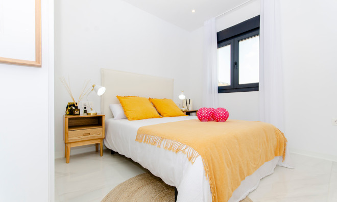 Новое здание - Таунхаус -
Orihuela Costa