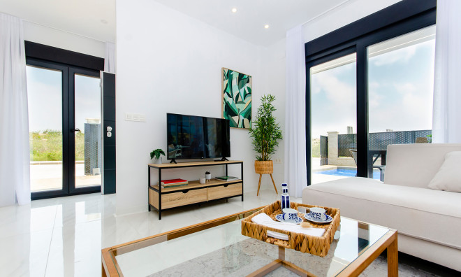 Новое здание - Таунхаус -
Orihuela Costa