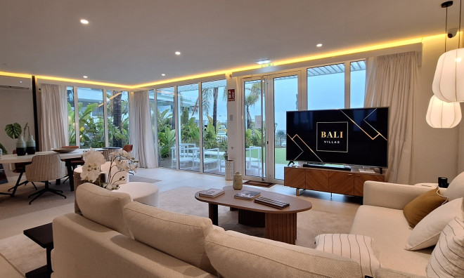 Obra nueva - Villa -
La Cala de Mijas