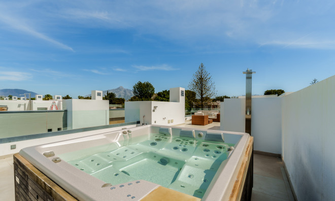 Nybyggnation - Villa -
Marbella