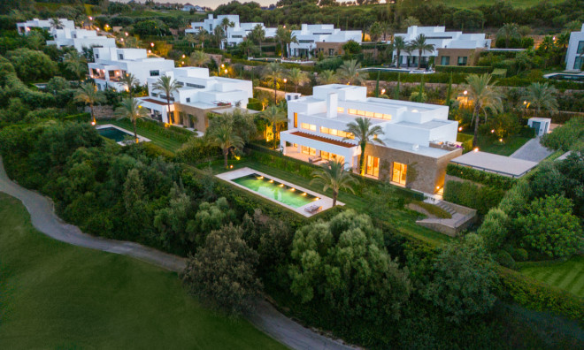 Nybyggnation - Villa -
Casares