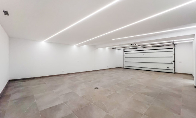 Obra nueva - Villa -
Marbella