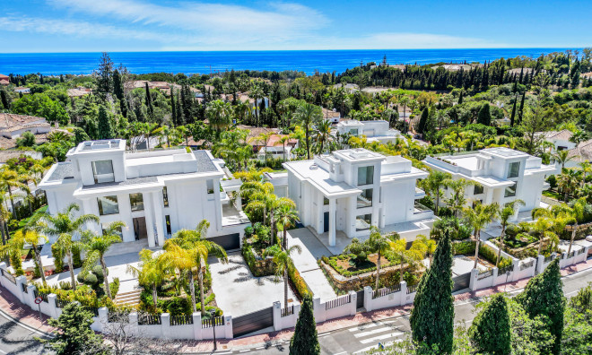 Obra nueva - Villa -
Marbella