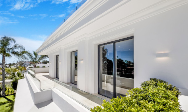 Obra nueva - Villa -
Marbella