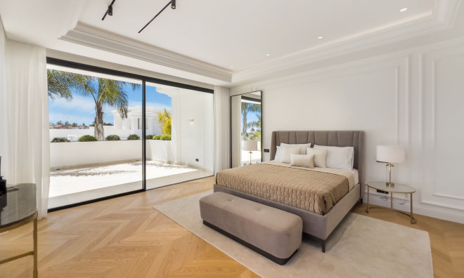 Obra nueva - Villa -
Marbella