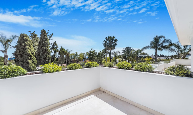 Obra nueva - Villa -
Marbella