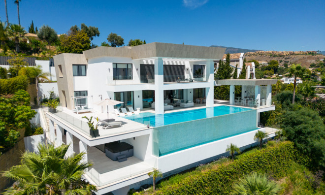 Nieuwbouw Woningen - Villa -
Benahavís