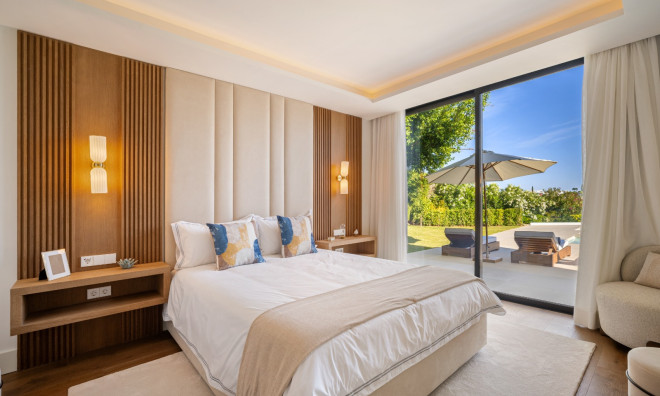 Новое здание - Villa -
Marbella