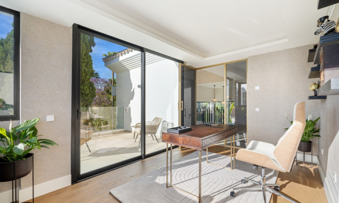 Новое здание - Villa -
Marbella