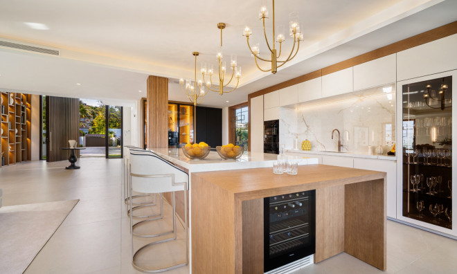 Новое здание - Villa -
Marbella