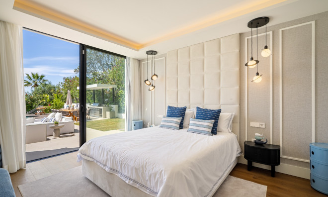 Новое здание - Villa -
Marbella