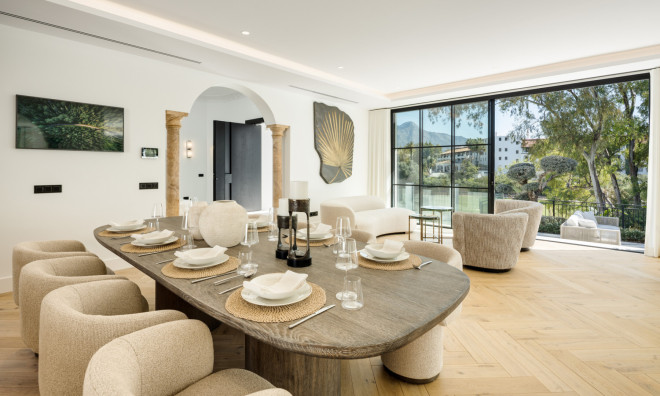 Новое здание - Villa -
Benahavís