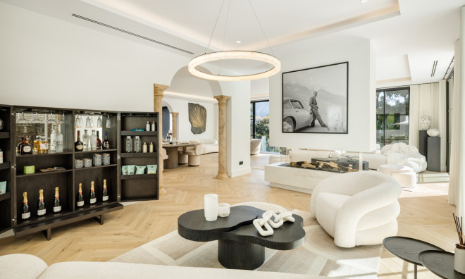 Новое здание - Villa -
Benahavís