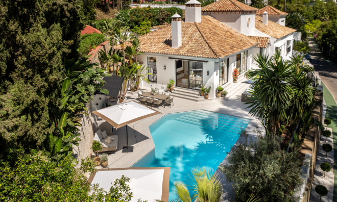 Новое здание - Villa -
Benahavís