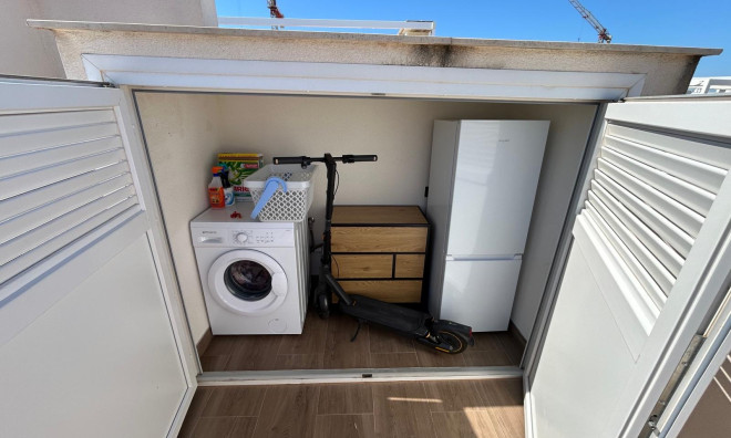 Obra nueva - Apartamento / piso -
Torrevieja