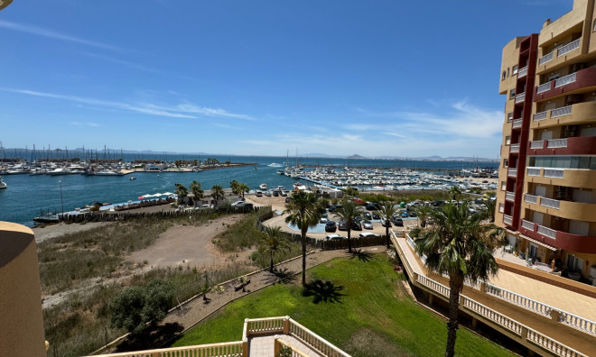 Resale - Apartment / flat -
La Manga Del Mar Menor - La Manga