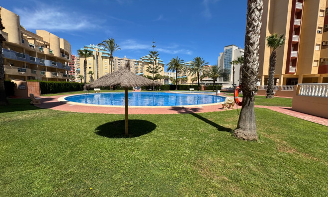 Revente - Appartement -
La Manga Del Mar Menor - La Manga