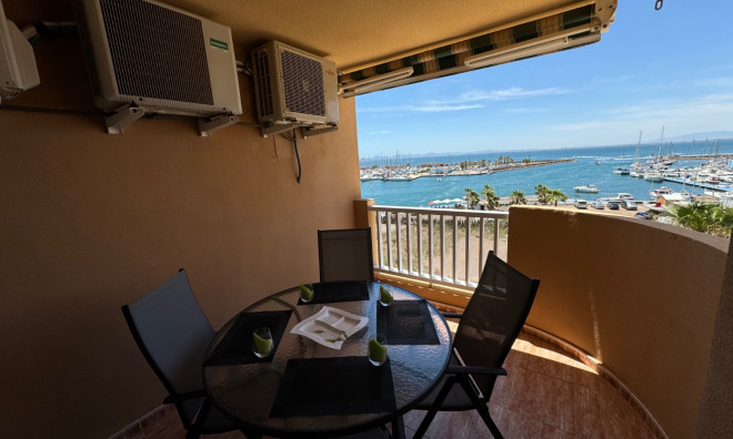 Revente - Appartement -
La Manga Del Mar Menor - La Manga