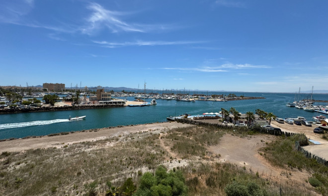 Återförsäljning - Lägenhet / lägenhet -
La Manga Del Mar Menor - La Manga