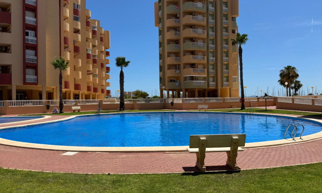 Segunda mano - Apartamento / piso -
La Manga Del Mar Menor - La Manga