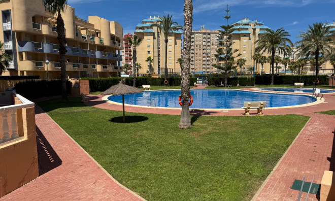 Resale - Apartment / flat -
La Manga Del Mar Menor - La Manga