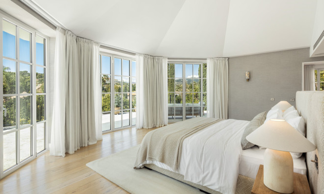 Новое здание - Villa -
Marbella