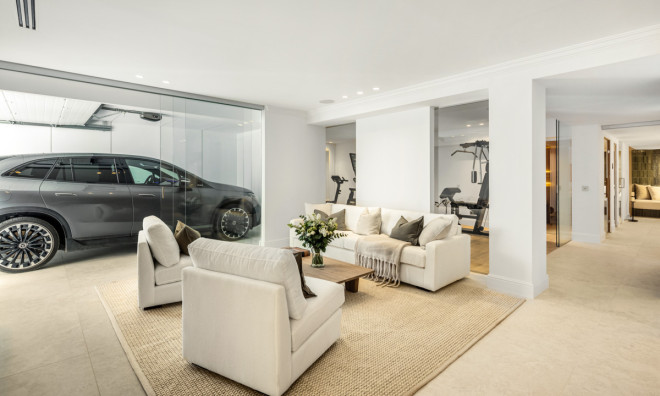 Новое здание - Villa -
Marbella