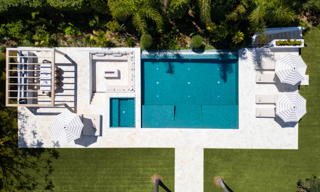 Новое здание - Villa -
Marbella