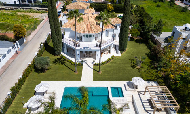 Новое здание - Villa -
Marbella