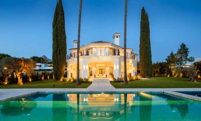 Новое здание - Villa -
Marbella