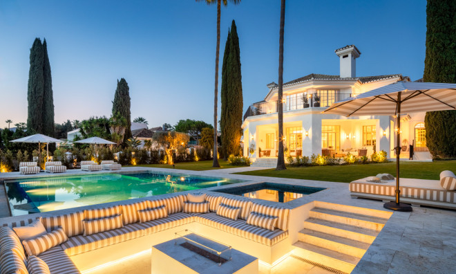 Новое здание - Villa -
Marbella