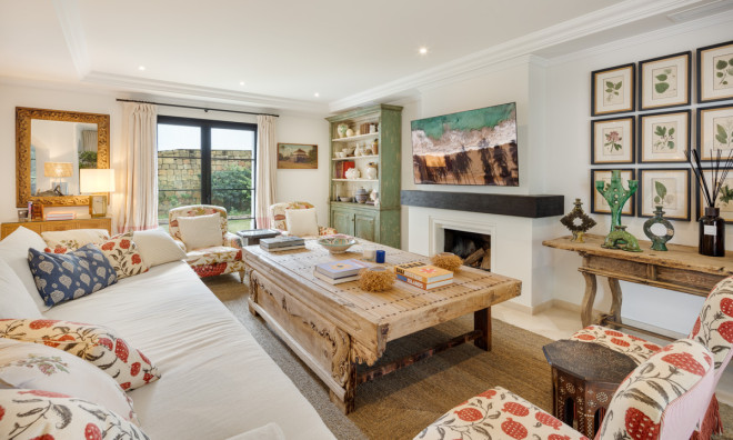 Новое здание - Villa -
Benahavís