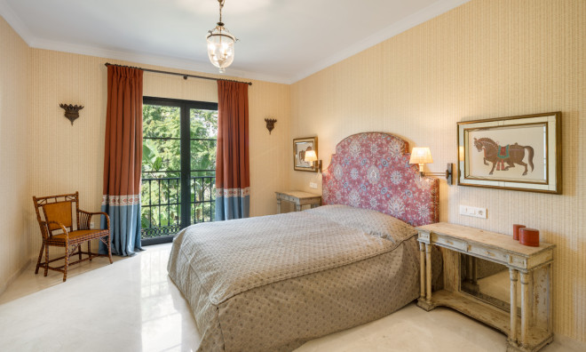 Новое здание - Villa -
Benahavís