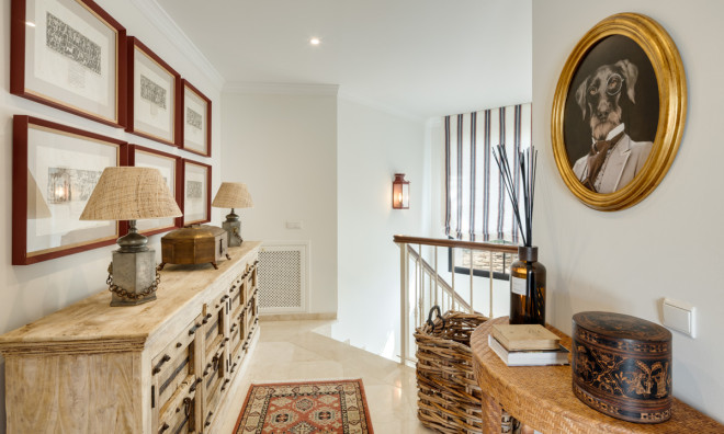 Новое здание - Villa -
Benahavís